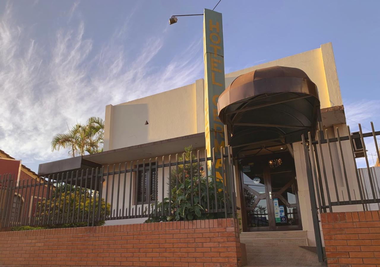 Hotel Germano Encarnación エクステリア 写真